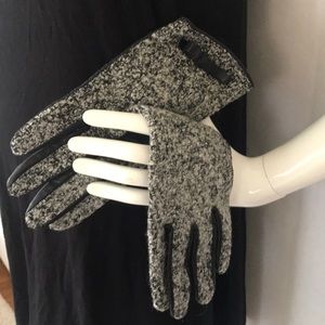 Tweed Glove w/ Leather Palm Accent Bow